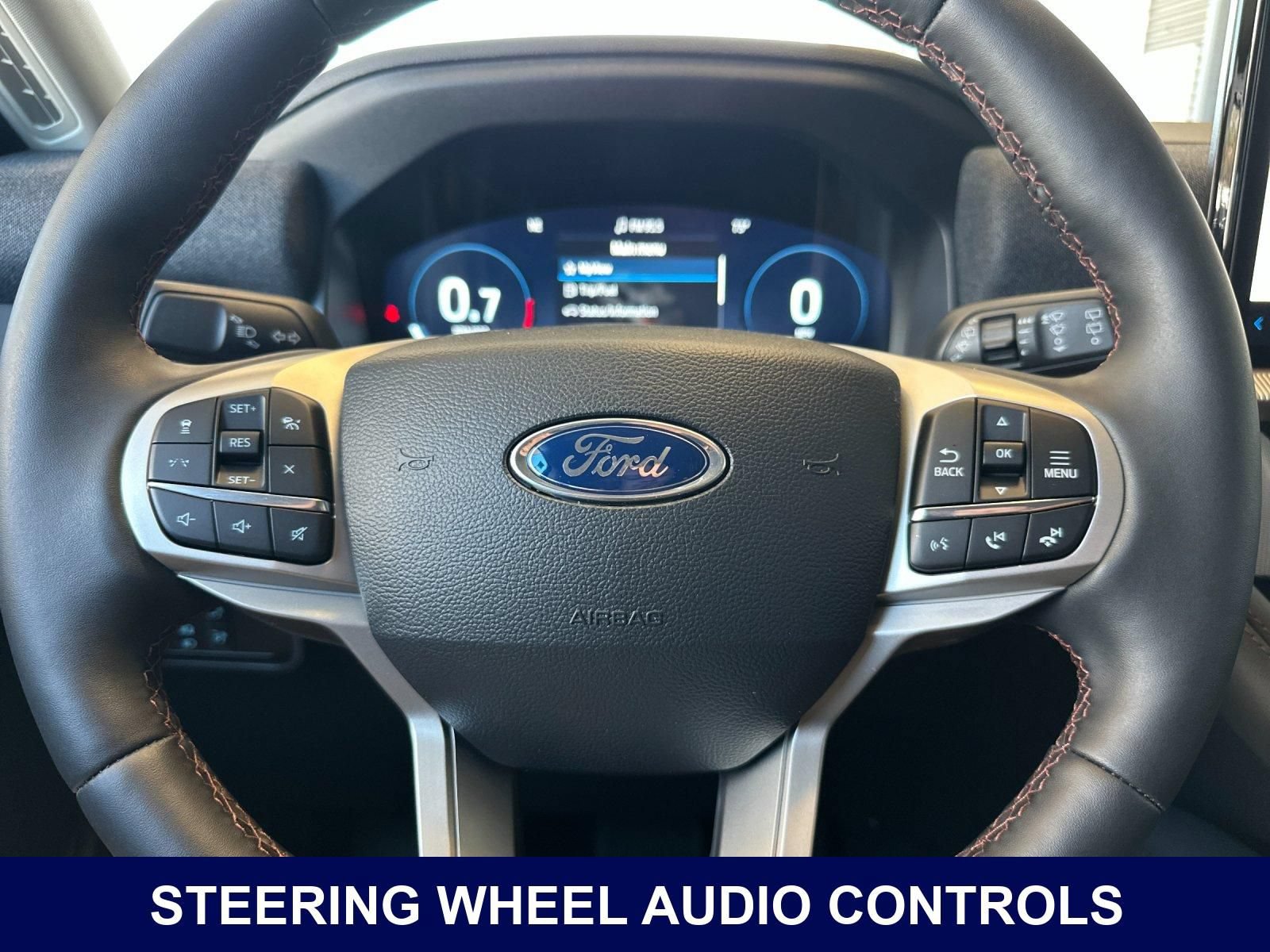 Used 2025 Ford Explorer Active w/ Active Comfort Package RWD image 31