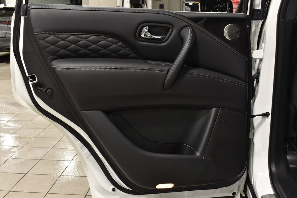 Used 2024 INFINITI QX80 Sensory image 26