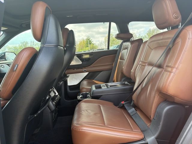 Used 2020 Lincoln Aviator Reserve w/ Equipment Group 202A image 18