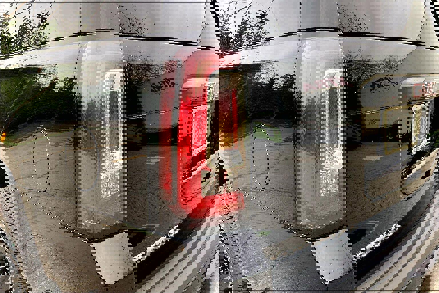 Used 2018 GMC Yukon XL SLT w/ Open Road Package AWD/4WD image 29