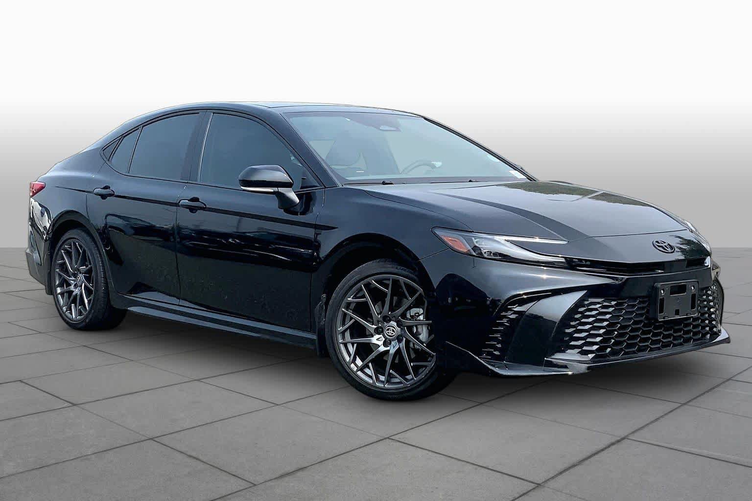 Used 2026 Toyota Camry XSE AWD/4WD image 3