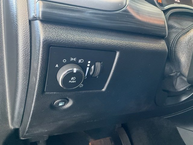 Used 2021 Jeep Grand Cherokee Laredo X image 7