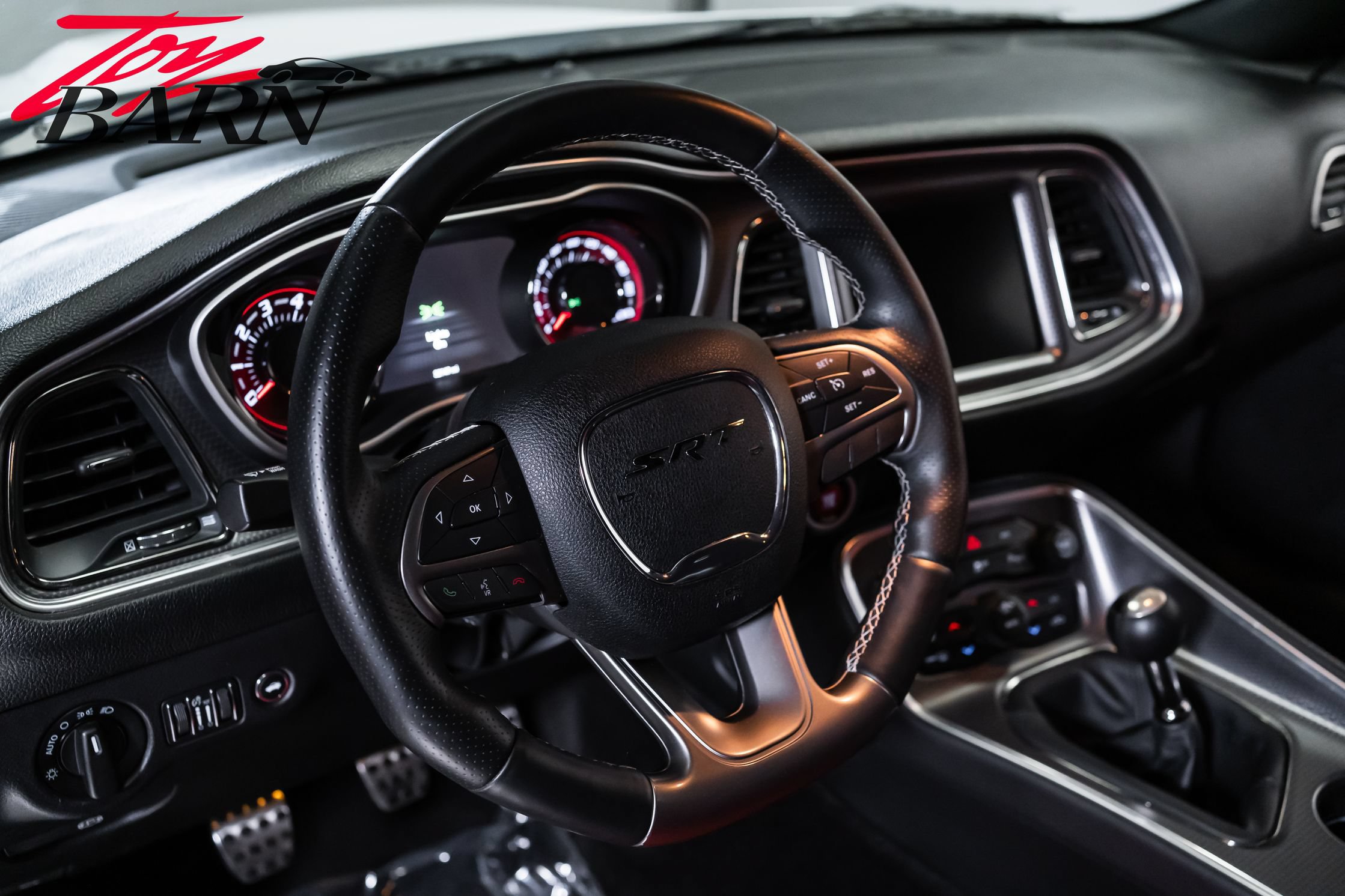Used 2015 Dodge Challenger SRT Hellcat RWD image 25