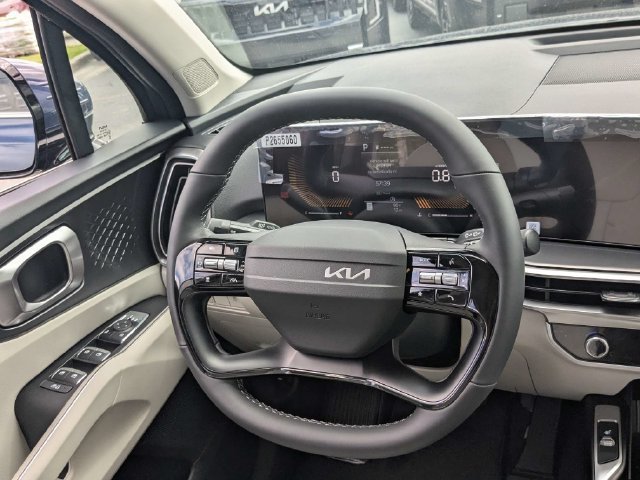 New 2026 Kia Sorento S FWD image 19