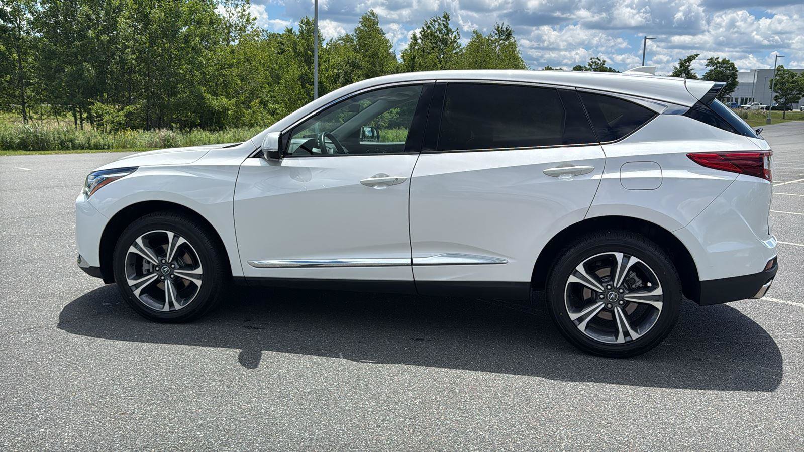 Used 2023 Acura RDX AWD w/ Advance Package image 11