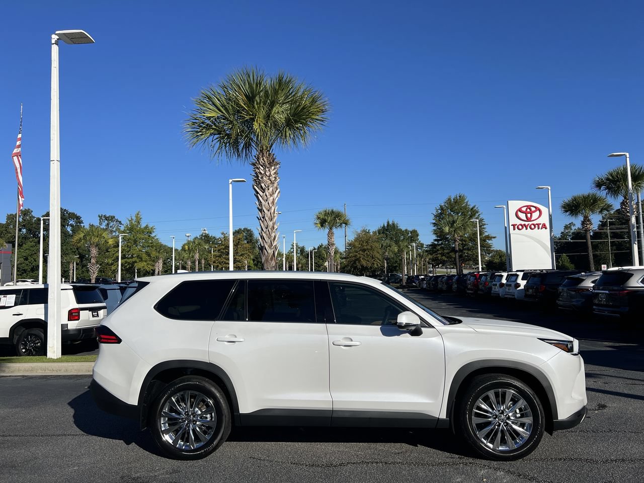 Used 2026 Toyota Grand Highlander AWD image 11