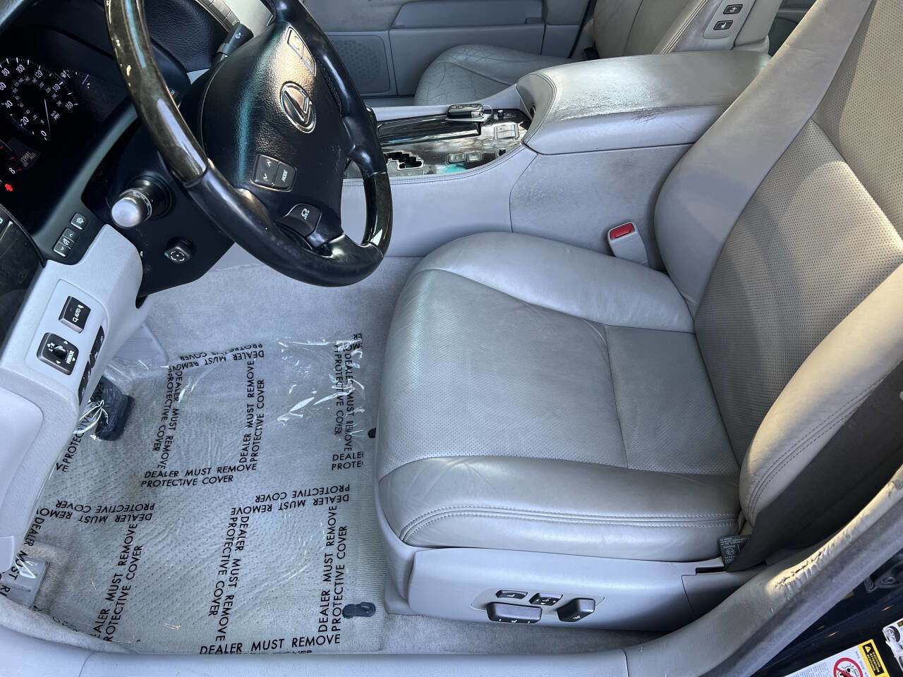 Used 2011 Lexus LS 460 AWD w/ Comfort Pkg image 11