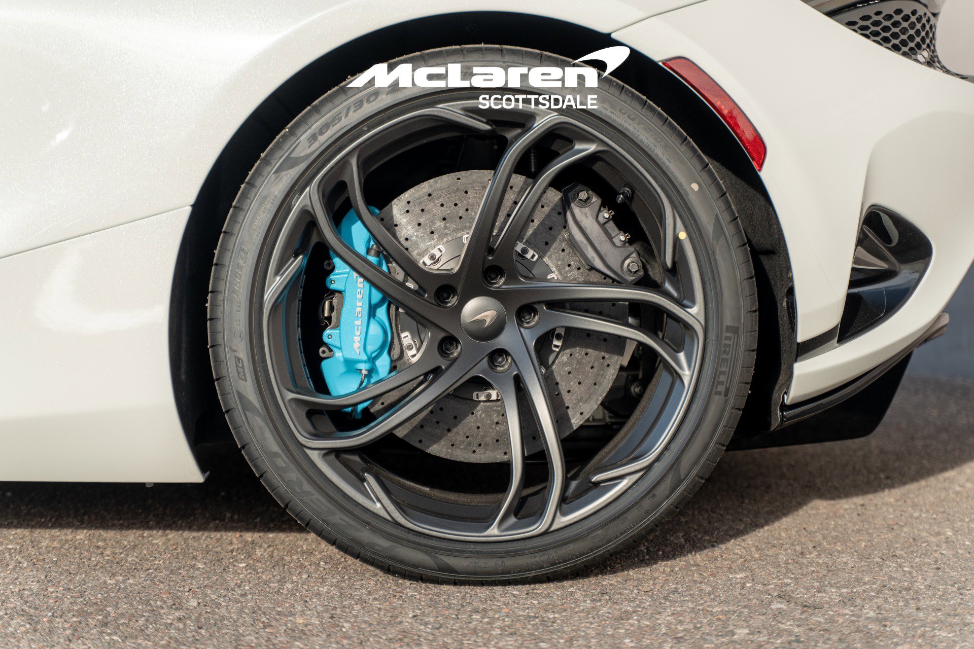 Used 2026 McLaren 750S Spider RWD image 28