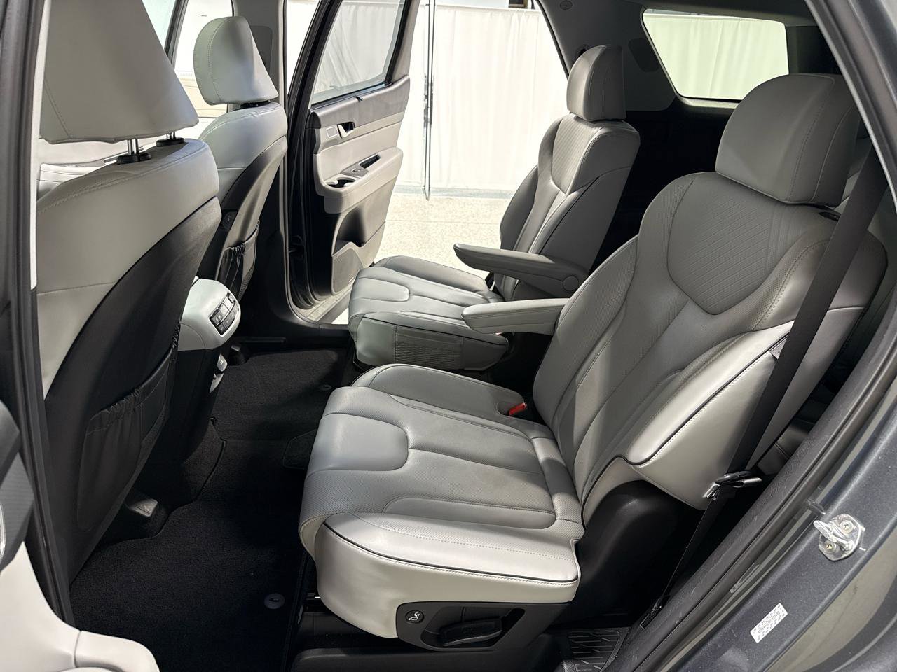 Used 2023 Hyundai Palisade SEL w/ Premium Package image 15