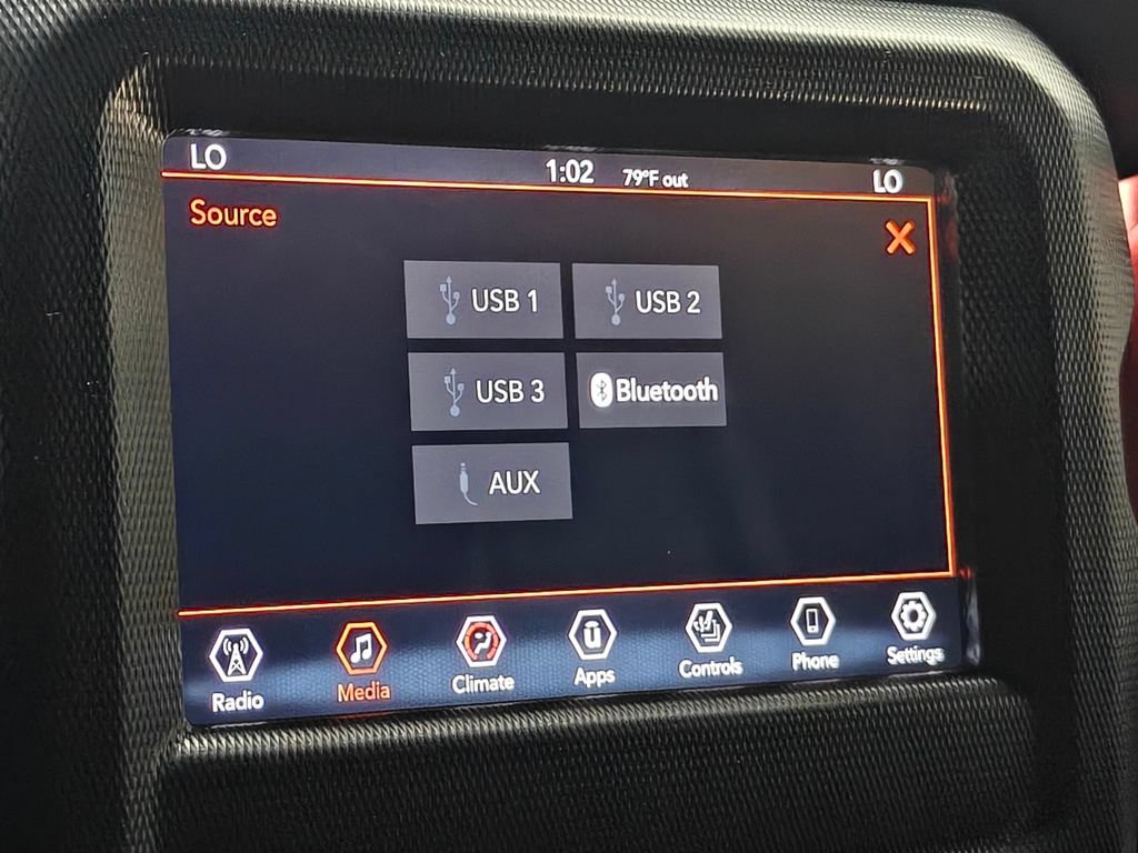 Used 2018 Jeep Wrangler Unlimited Rubicon AWD/4WD image 32