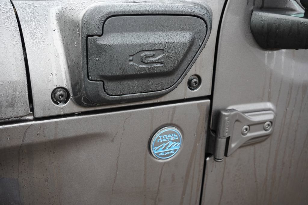 Certified 2025 Jeep Wrangler Unlimited Sahara w/ Safety Group image 15