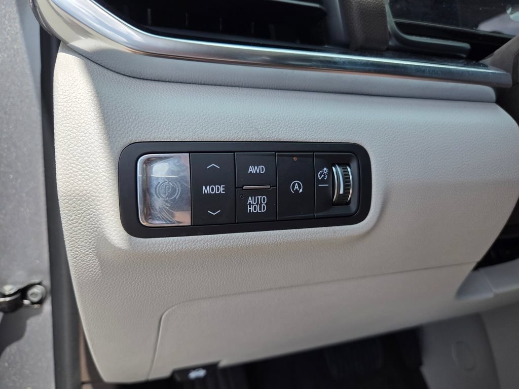 Used 2026 GMC Terrain Denali AWD/4WD image 25