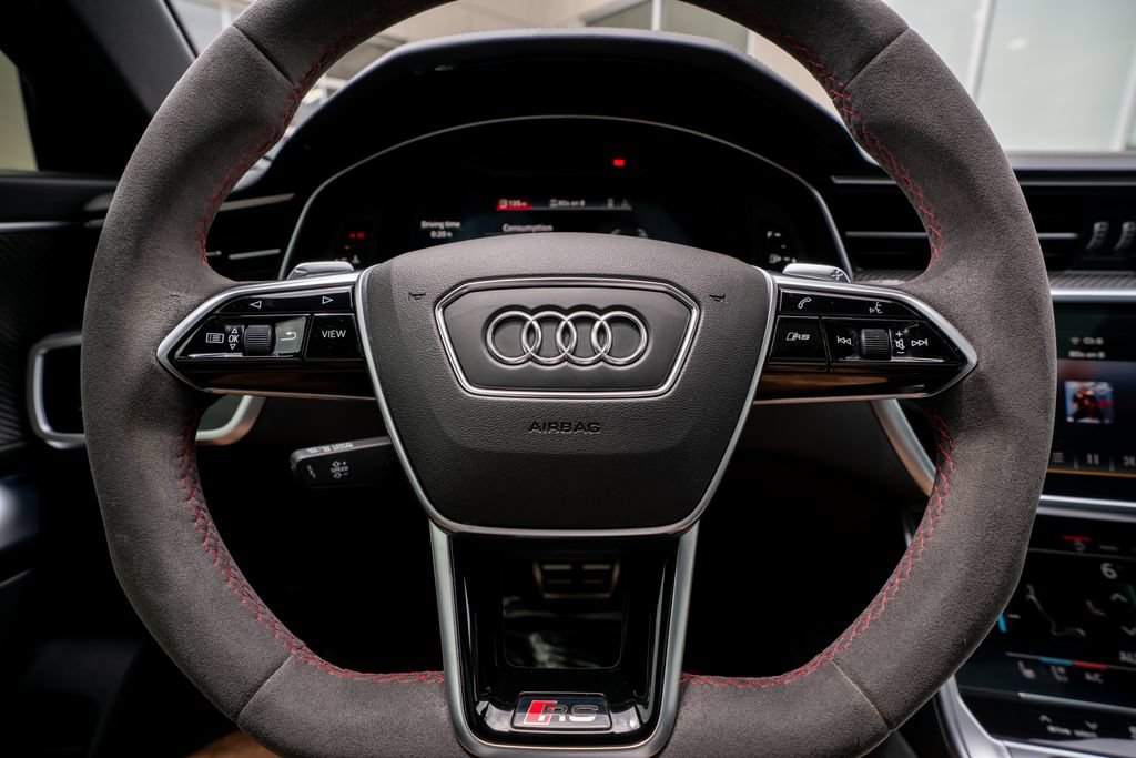 Used 2022 Audi RS 6 AWD/4WD image 39