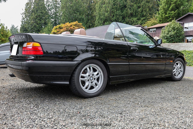Used 1999 BMW 323i Convertible RWD image 8
