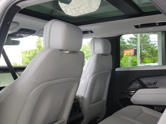 Used 2024 Land Rover Range Rover Sport SE AWD/4WD image 11