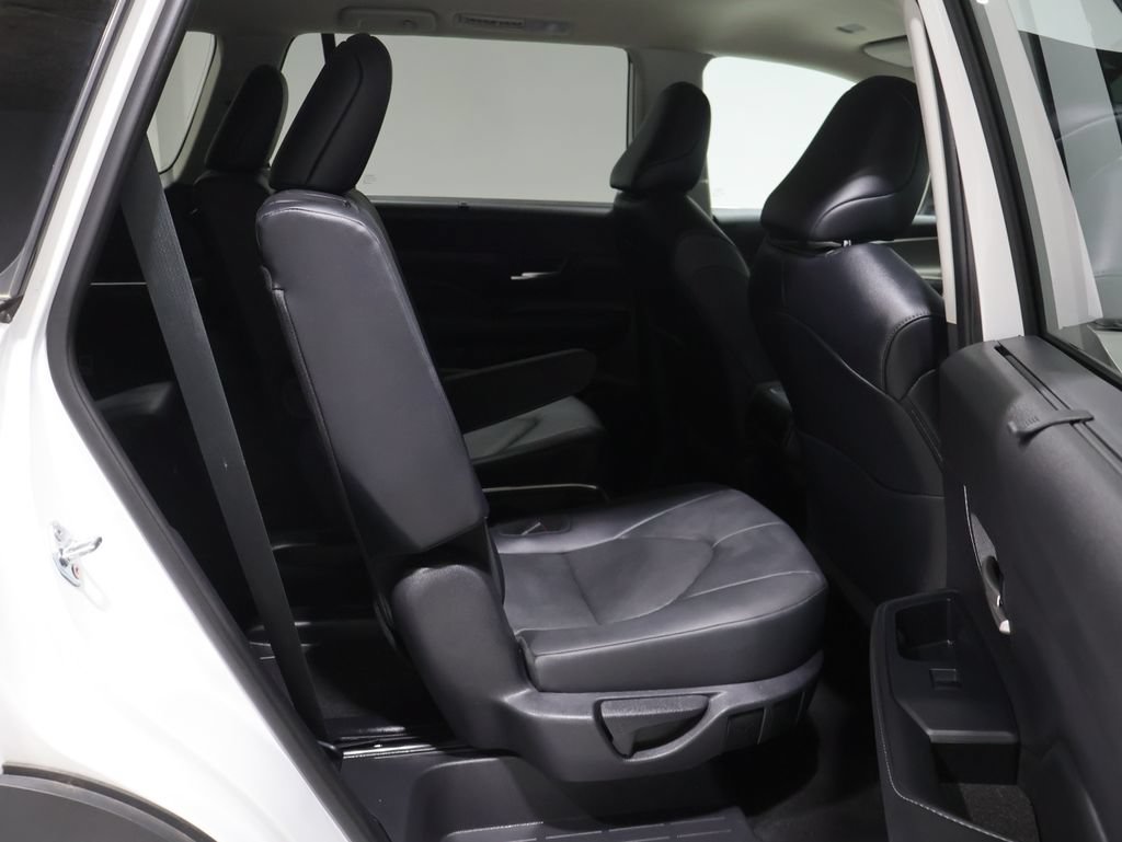 Used 2025 Toyota Grand Highlander AWD image 22