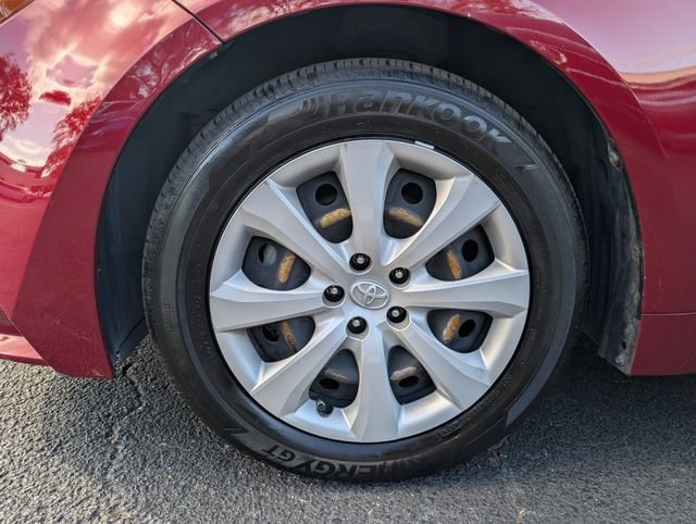 Used 2022 Toyota Corolla LE image 9