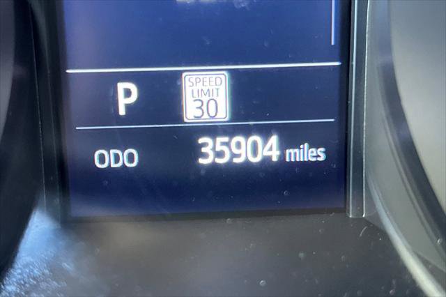 Certified 2021 Toyota C-HR LE image 27