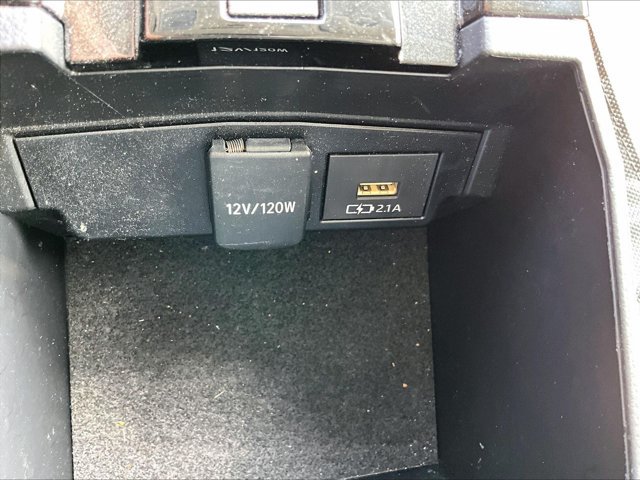Used 2021 Toyota Corolla LE FWD image 26