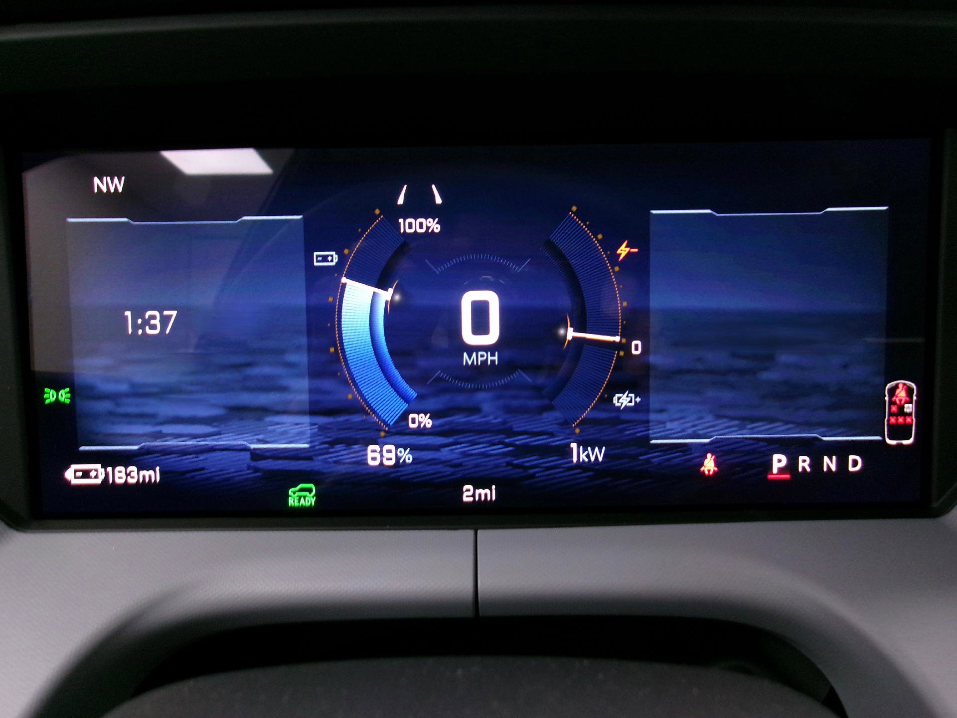 Used 2027 Chevrolet Bolt RS w/ Technology Package FWD image 8