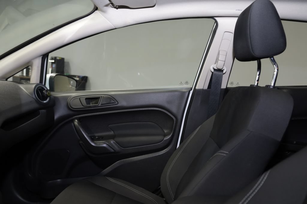 Used 2019 Ford Fiesta SE FWD image 15