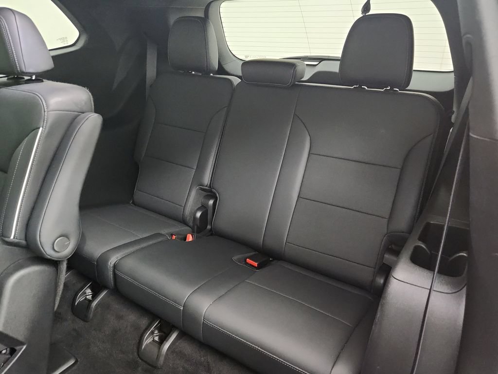 Used 2025 Buick Enclave Preferred FWD image 35