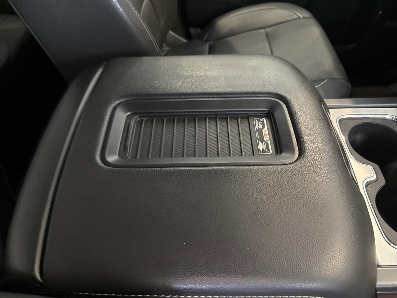 Used 2018 GMC Sierra 1500 SLT image 38