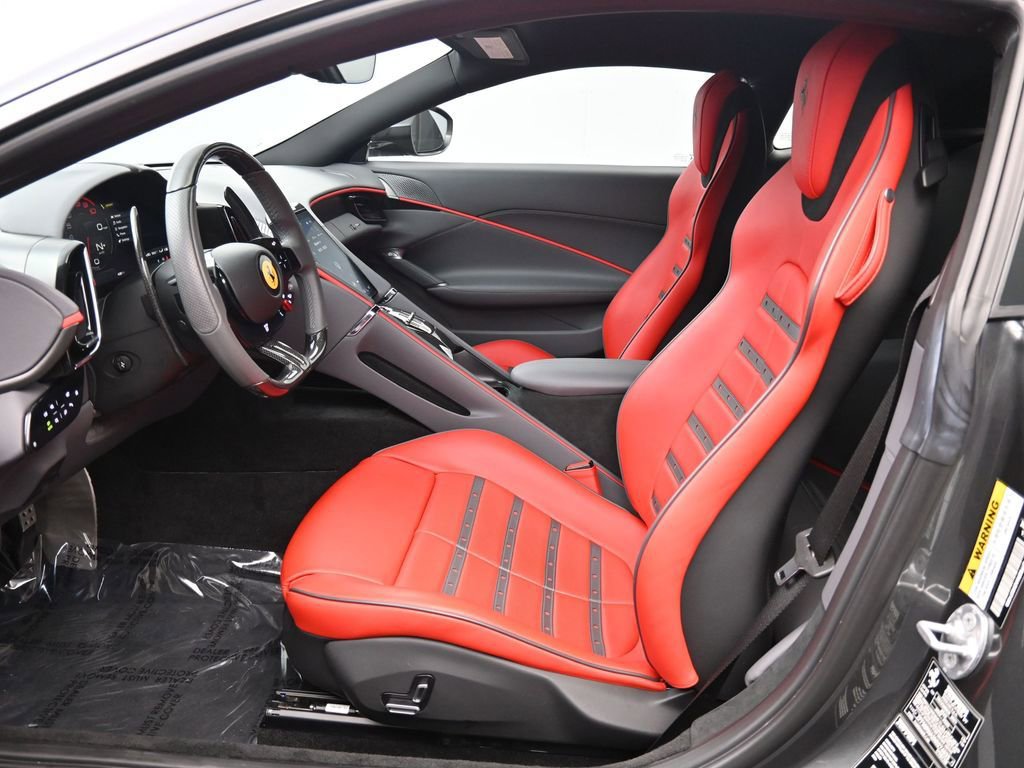 Used 2022 Ferrari Roma RWD image 7