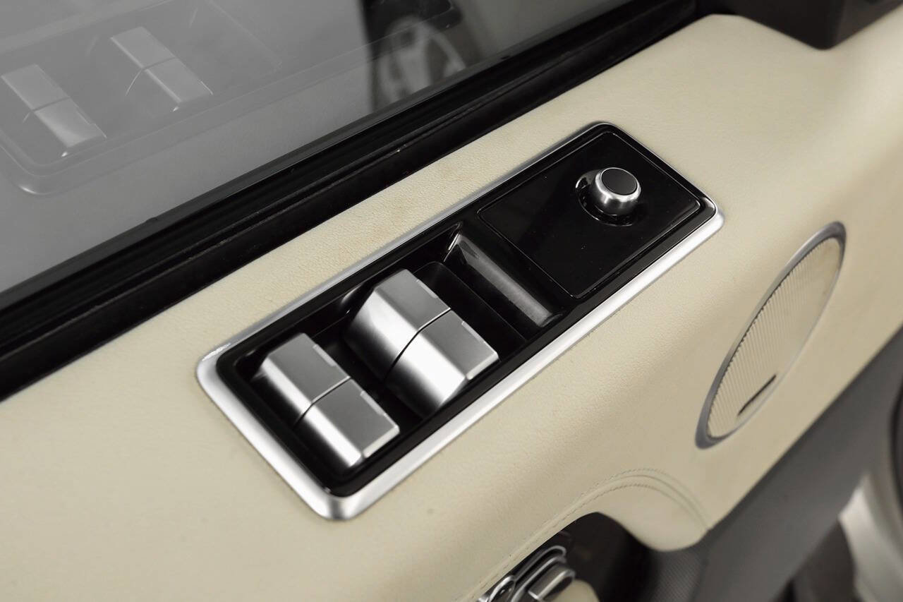 Used 2018 Land Rover Range Rover Long Wheelbase Supercharged image 21