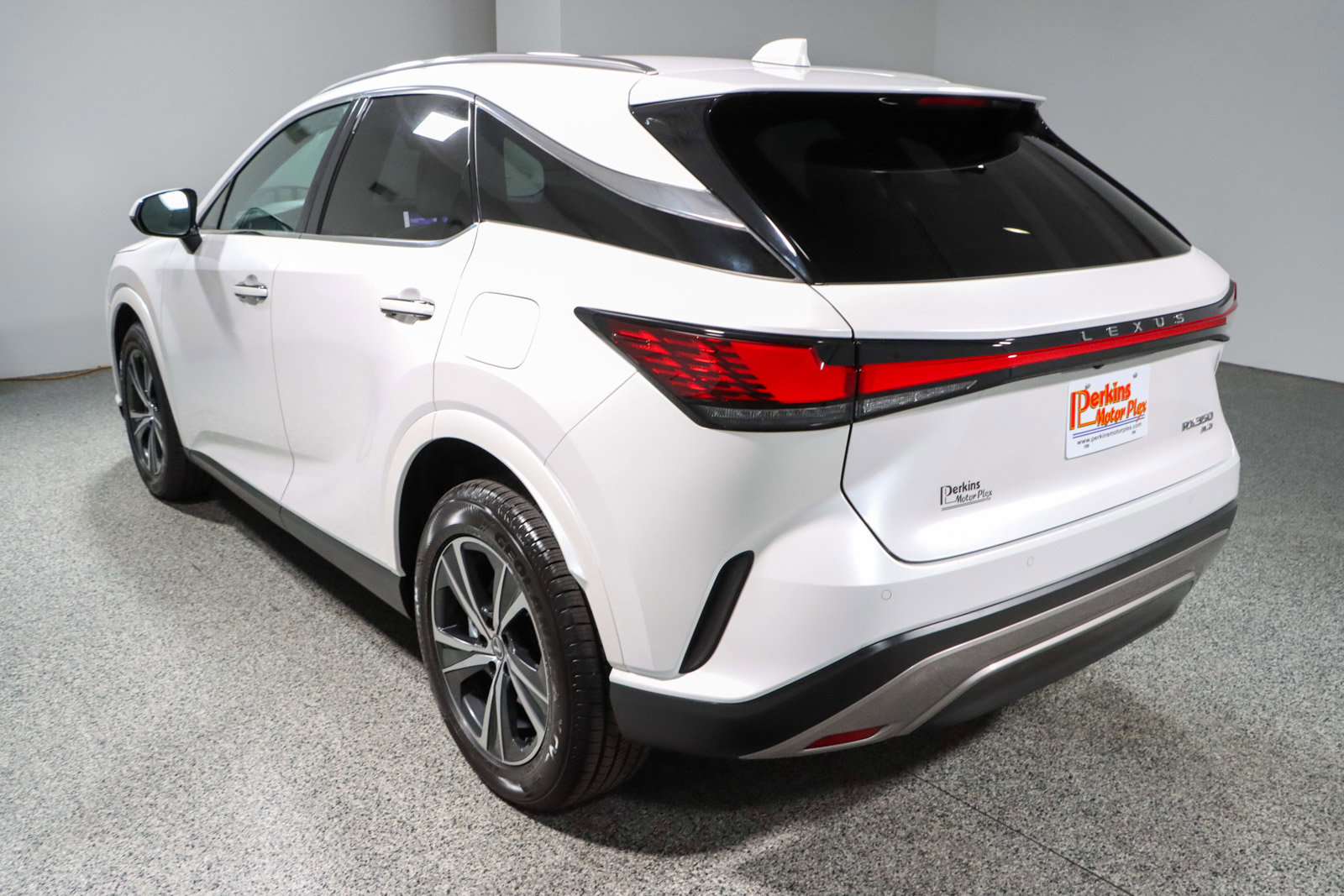 Used 2023 Lexus RX 350 Premium w/ Cold Area Package AWD/4WD image 9