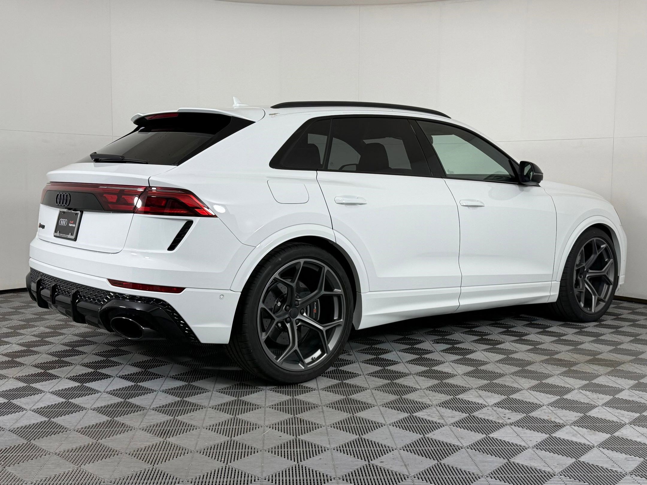 New 2026 Audi RS Q8 performance image 9