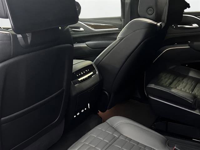 Certified 2022 Cadillac Escalade Premium Luxury Platinum image 10