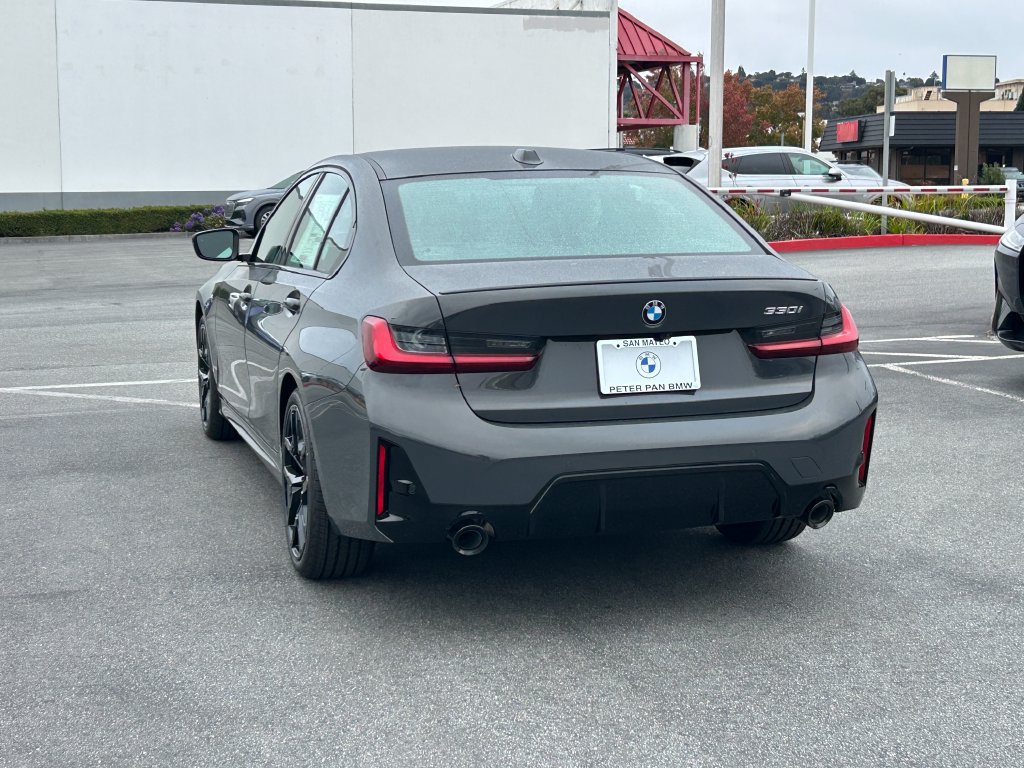New 2026 BMW 330i Sedan w/ M Sport Package RWD image 3