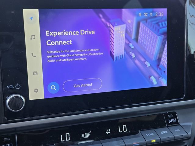 Used 2025 Toyota Camry SE w/ Convenience Package image 10