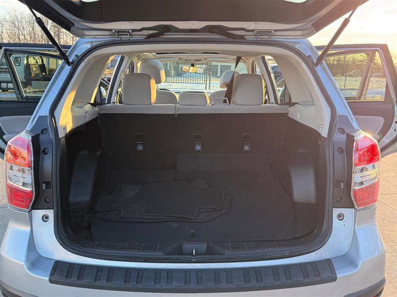 Used 2015 Subaru Forester 2.5i Premium w/ All-Weather Package AWD/4WD image 8