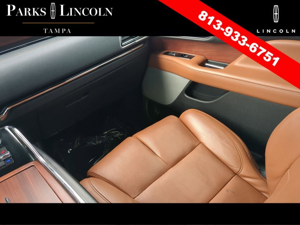 Used 2021 Lincoln Navigator Reserve w/ Luxury Package AWD/4WD image 14
