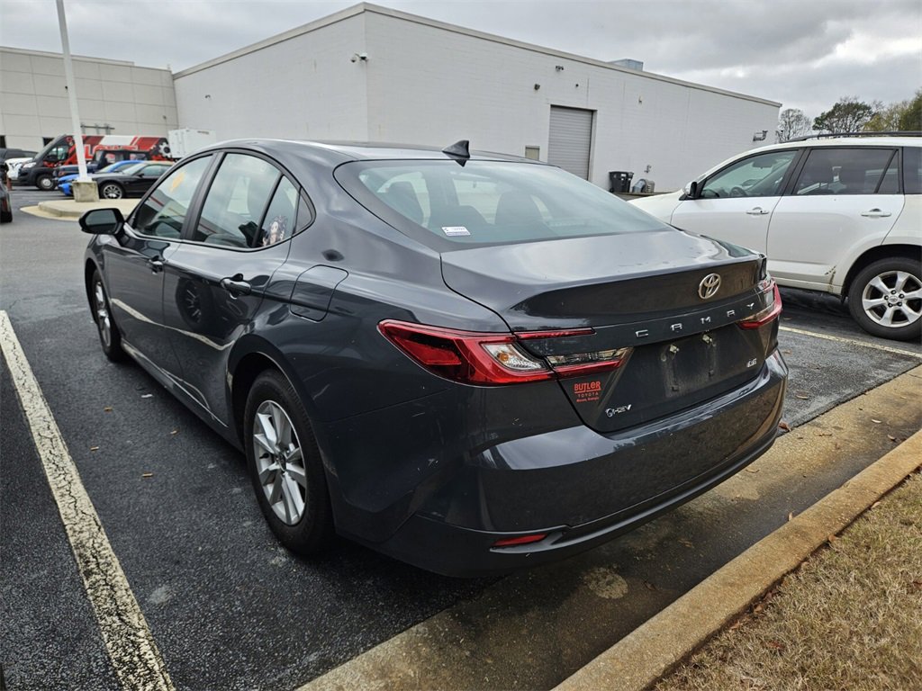 Used 2025 Toyota Camry LE image 7