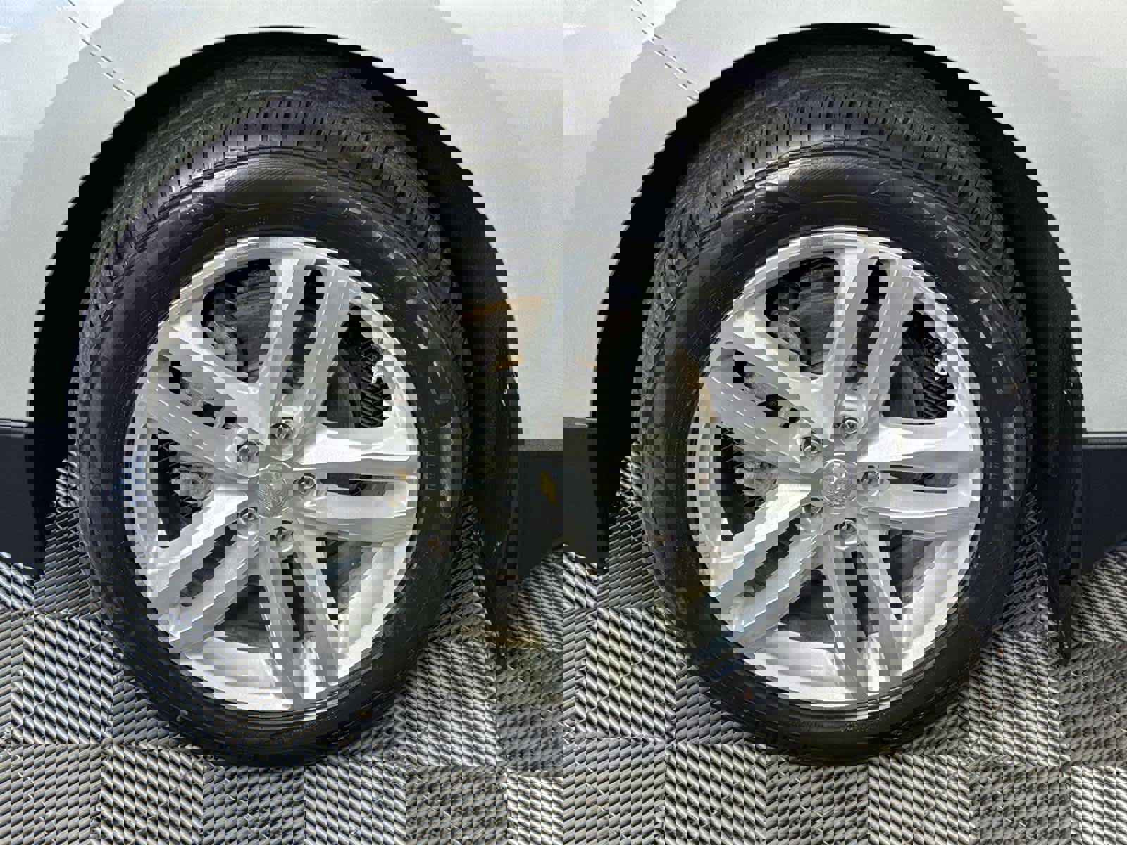 Used 2019 Chevrolet Equinox Premier image 11