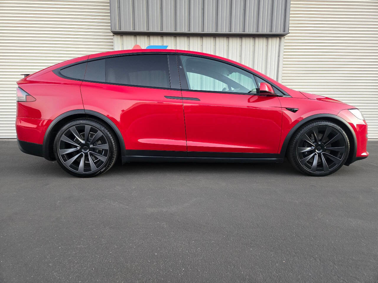 Used 2022 Tesla Model X Plaid image 9