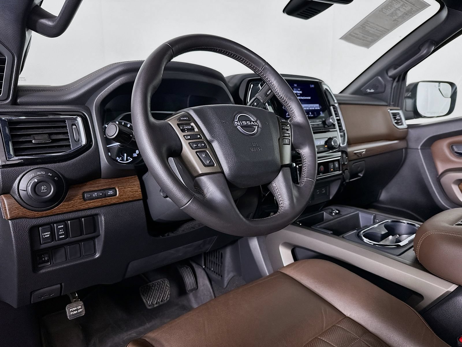 Used 2023 Nissan Titan Platinum Reserve w/ Moonroof Package AWD/4WD image 9