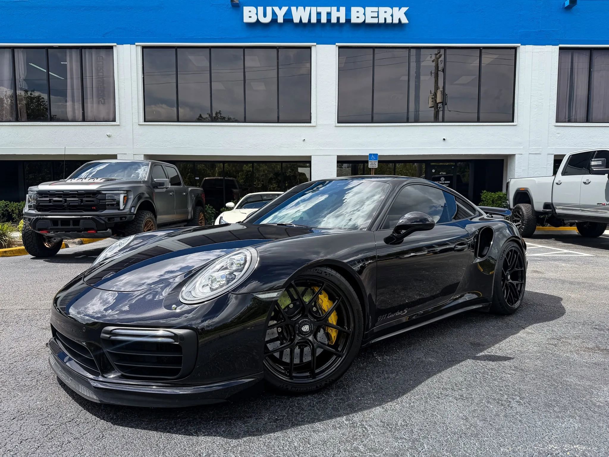 Used 2017 Porsche 911 Turbo S image 1