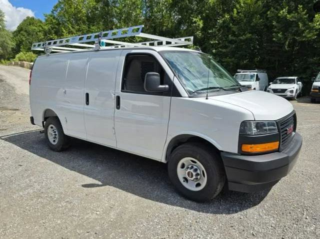 New 2026 GMC Savana 2500 w/ Driver Convenience Package RWD image 7
