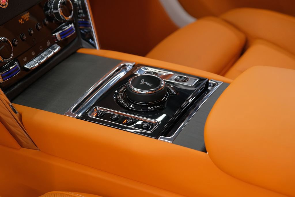 Used 2024 Rolls-Royce Cullinan image 37