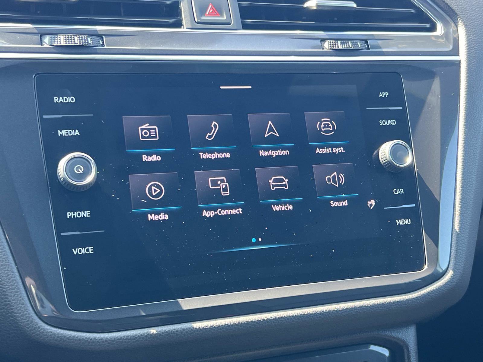 Certified 2022 Volkswagen Tiguan SE R-Line image 11