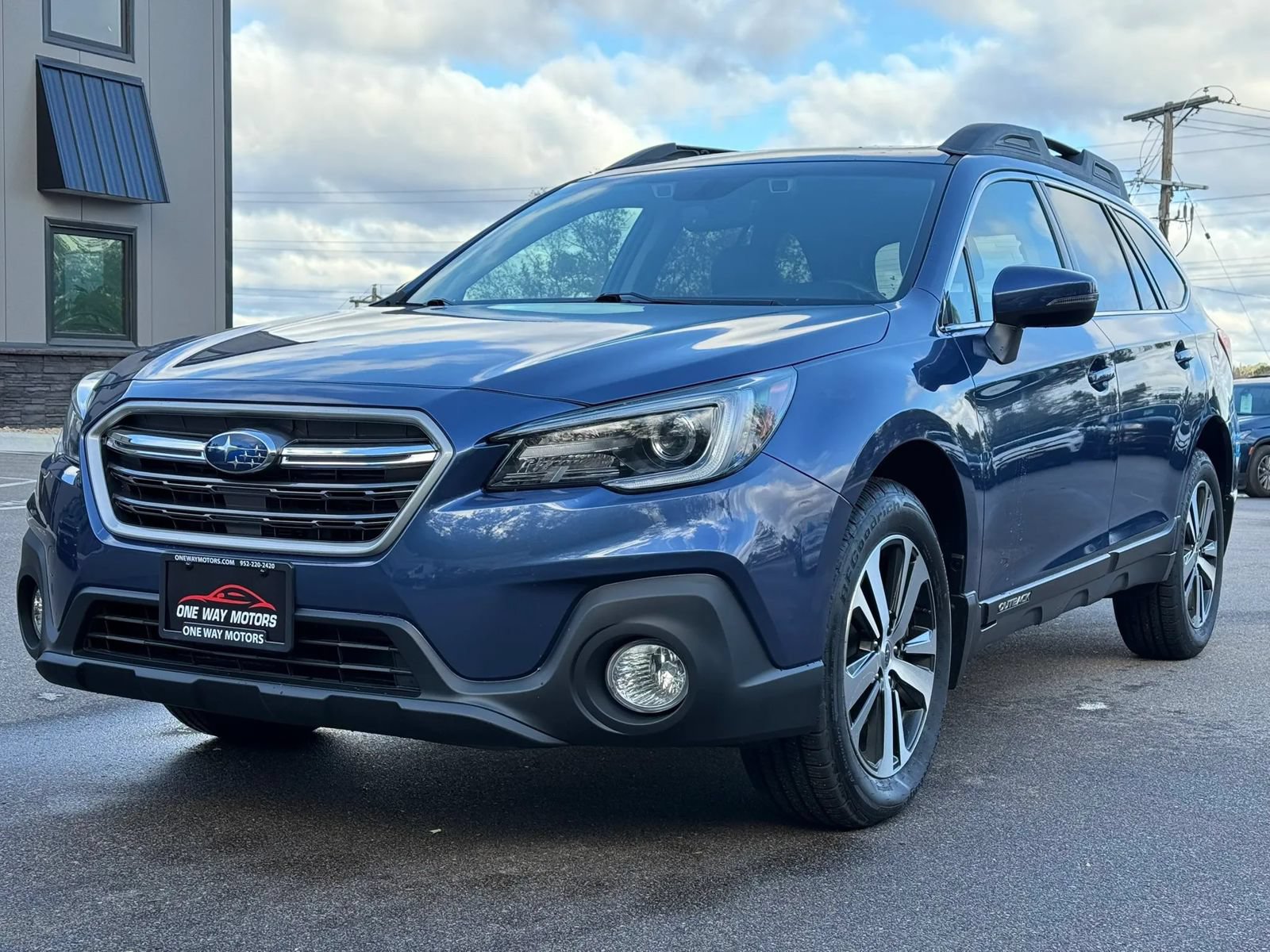 Used 2019 Subaru Outback 3.6R Limited w/ Popular Package #2