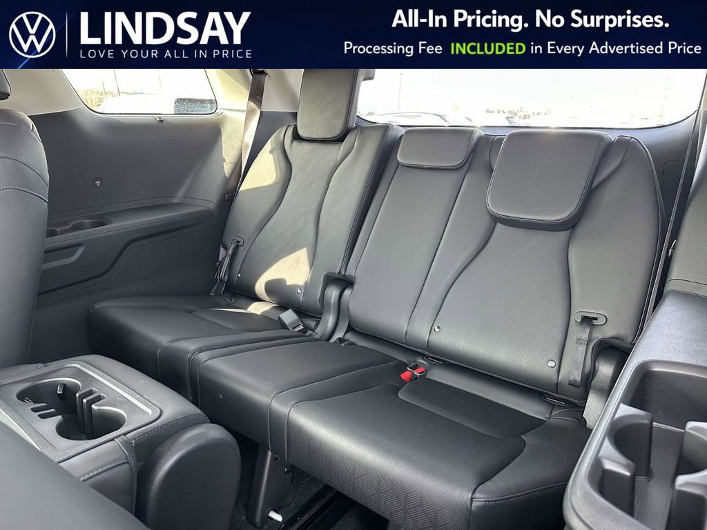 Used 2025 Kia Carnival SX FWD image 15