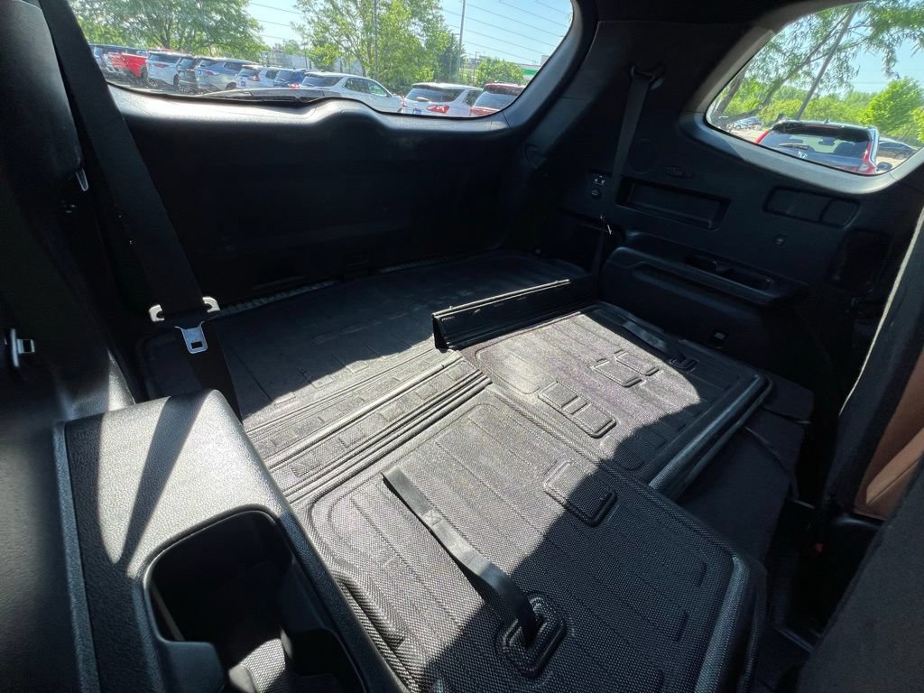 Used 2023 Kia Telluride AWD image 32