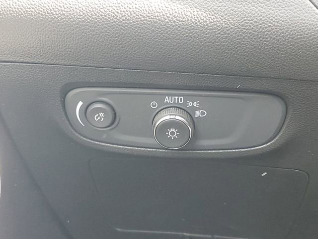 Certified 2024 Buick Encore GX Preferred w/ Comfort Package FWD image 19