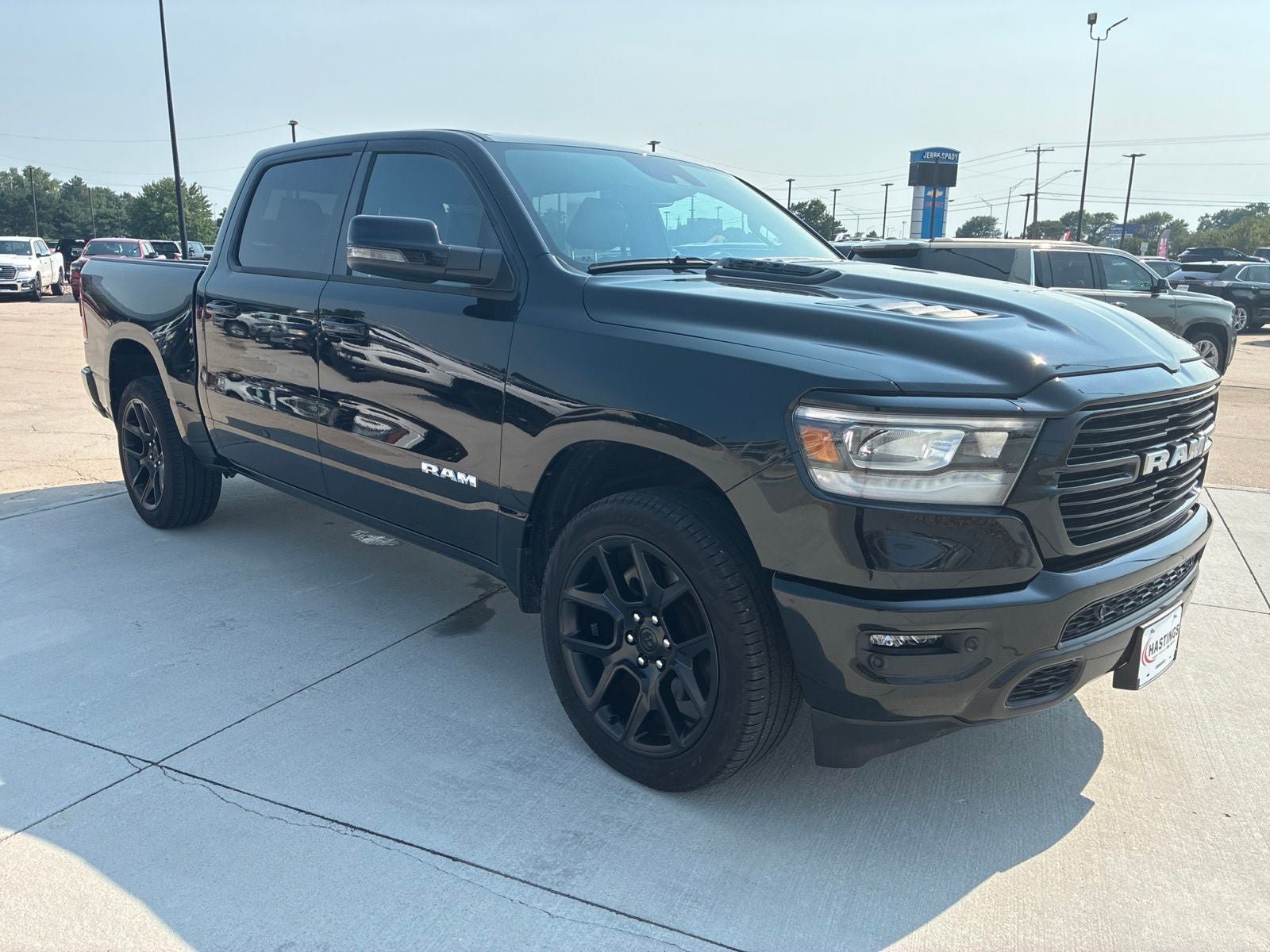 Used 2023 RAM 1500 Laramie AWD/4WD image 8