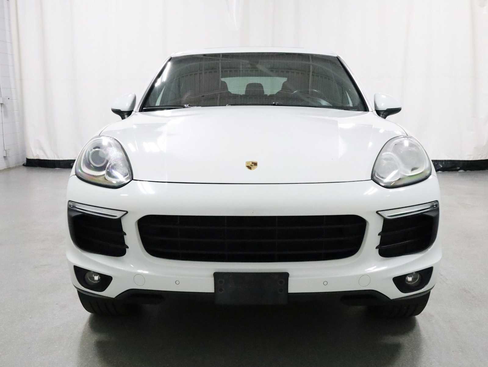 Used 2016 Porsche Cayenne AWD/4WD image 14